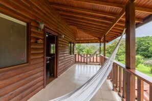 Terrace/patio - A country estate surrounded by nature with the best climate, just 2 minutes from the main road (El Valle de Antón)