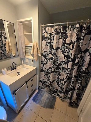 Bathroom - Lakes Region Family Getaway& Pet Friendly (Belmont)