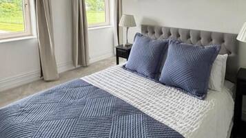 Superior Double Room | Iron/ironing board (on request), WiFi (free)