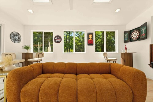 Unwind In Pocono Getaway W/Hot Tub & Game Room Near Kalahari, Camelback, Casino