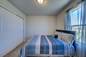 3 bedrooms, Internet, bed sheets - Colorado Springs Family Escape (Colorado Springs)