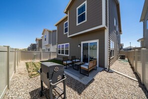 Outdoor dining - Colorado Springs Family Escape (Colorado Springs)