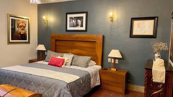 Deluxe Suite | Premium bedding, down comforters, Select Comfort beds, desk