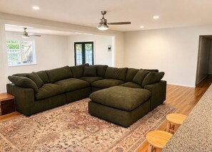 Unclassified image, 3 of 12, button - Off-Grid Hidden Oaks Private Retreat (Atascadero)