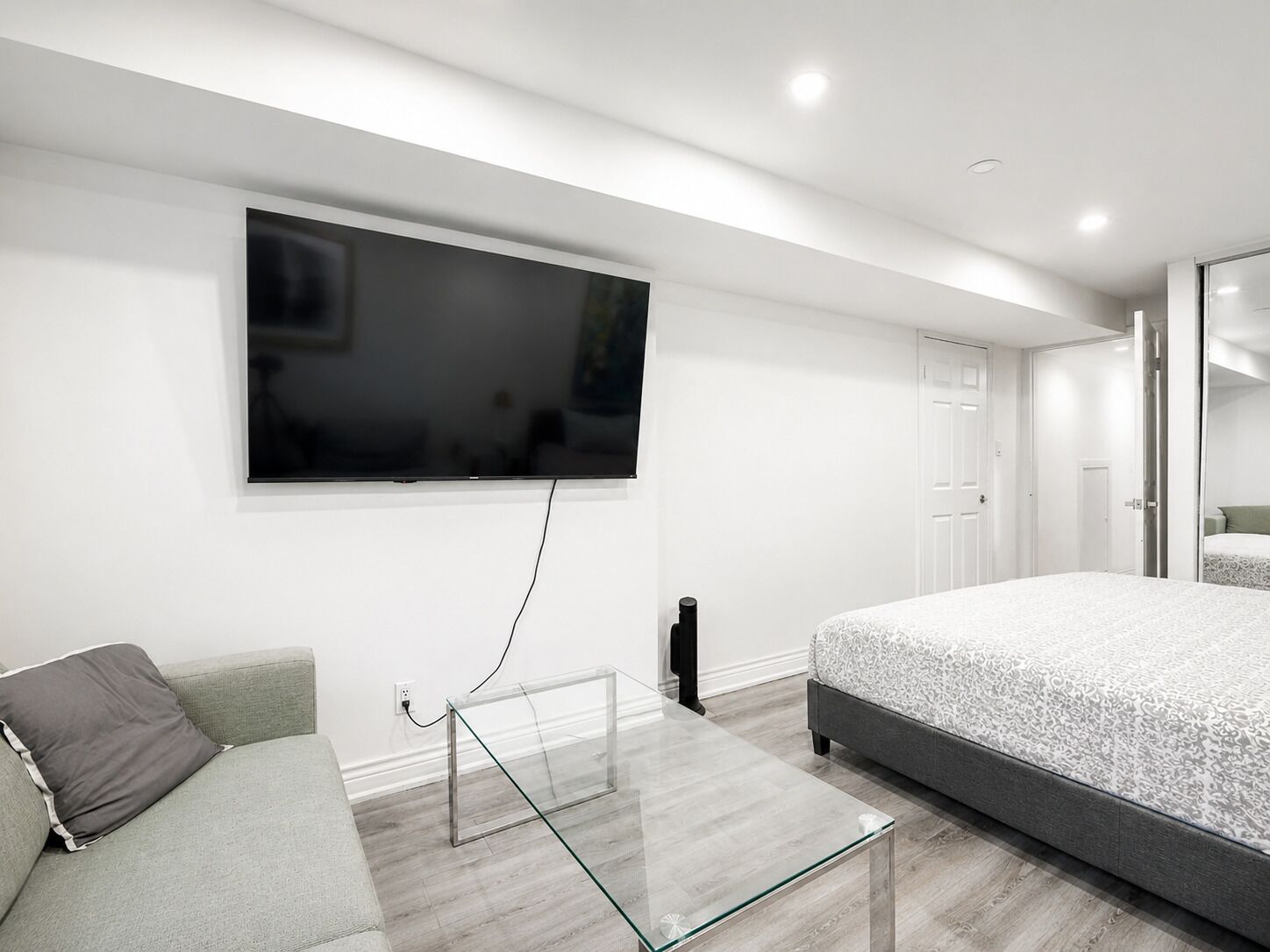 3 bedrooms, iron/ironing board, Internet, bed sheets