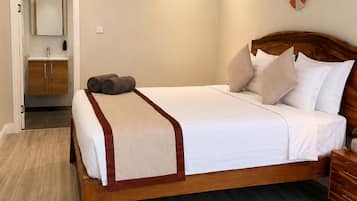 Superior Apartment, Sea View | Blackout drapes, iron/ironing board (on request), WiFi (free)