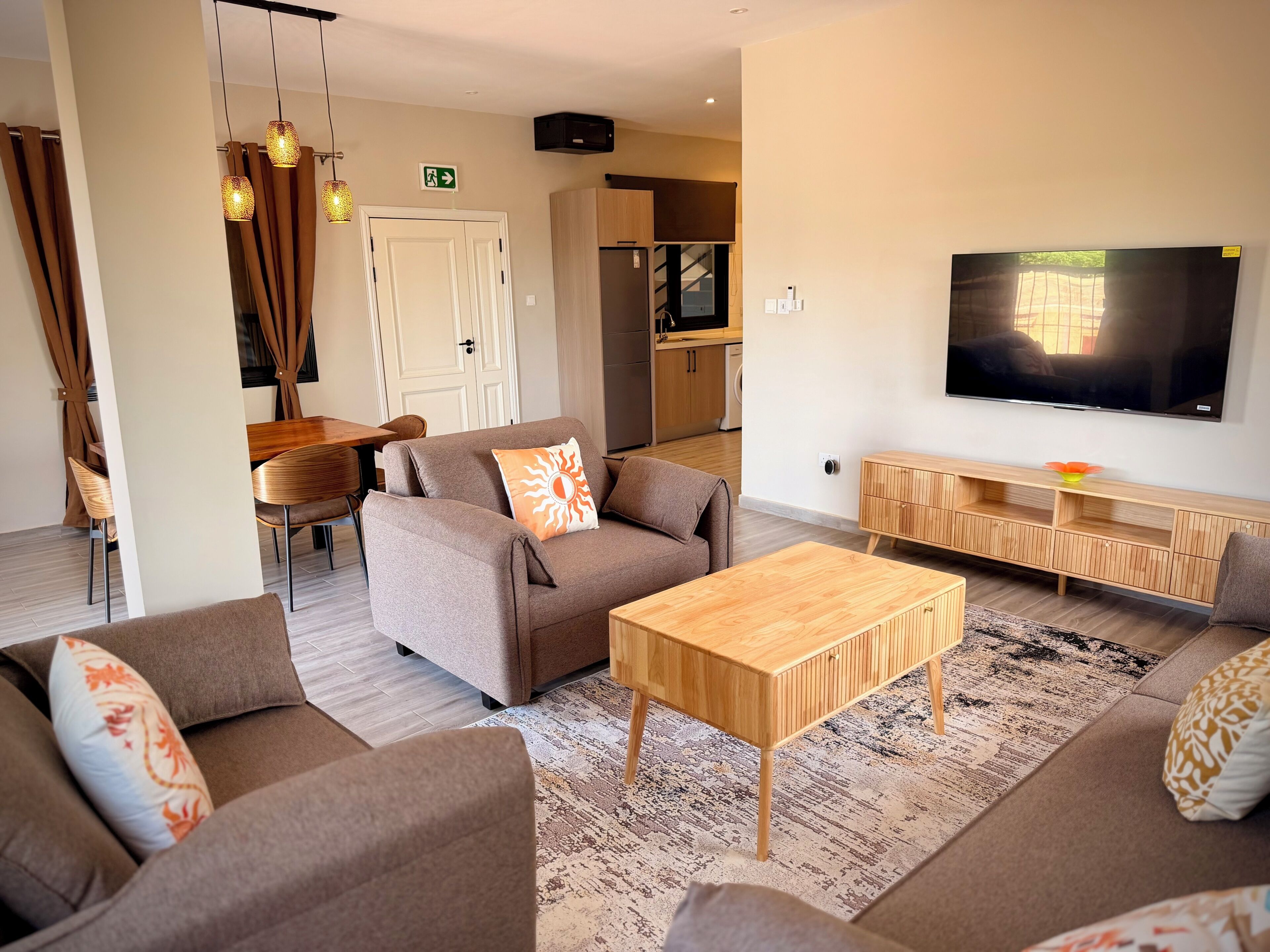Superior Apartment, City View | Living area