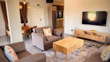 Superior Apartment, City View | Living area