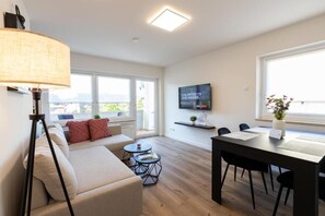 Living area - Vrbo Property (Schwarzenbruck)