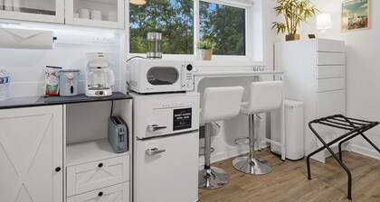 Private Studio Near Springfield METRO