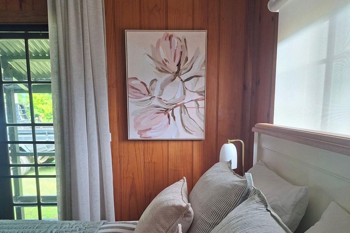 Deluxe-mökki, vuoristonäköala | Kannettavalle tietokoneelle sopiva työtila, pimennysverhot