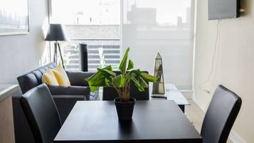 Apartament familiar, vistes a la ciutat | Servei de restauració