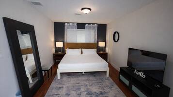 Desk, iron/ironing board, WiFi, bed sheets