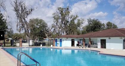 Snowbird's Dream, Ocala Golf & Pool Community