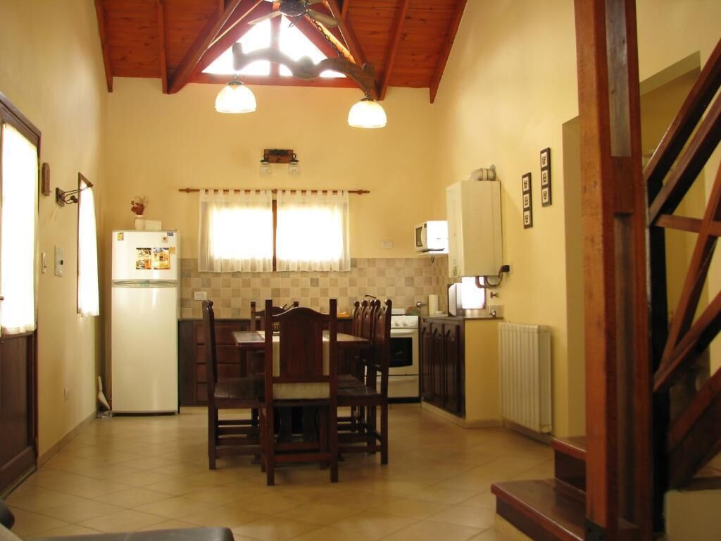 Chalet, balkon, pemandangan kebun | Dapur pribadi | Tisu dan meja makan