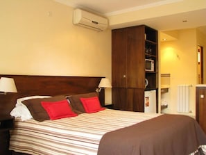 Suite, Balcony, Garden View