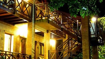 Apartemen, balkon, pemandangan kebun | Eksterior