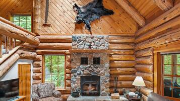 TV, fireplace, DVD player