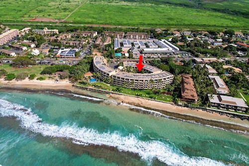 Bright 4BR, 2 Condos for 12 in Lahaina, Maui!