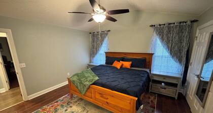 Cozy Getaway - Pet-Friendly + Screened Porch