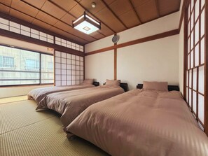 Room - Vrbo Property (高松市)