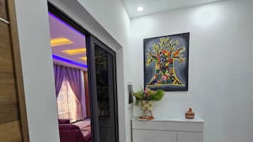 Deluxe Penthouse, Balcony, Beach View | Interior