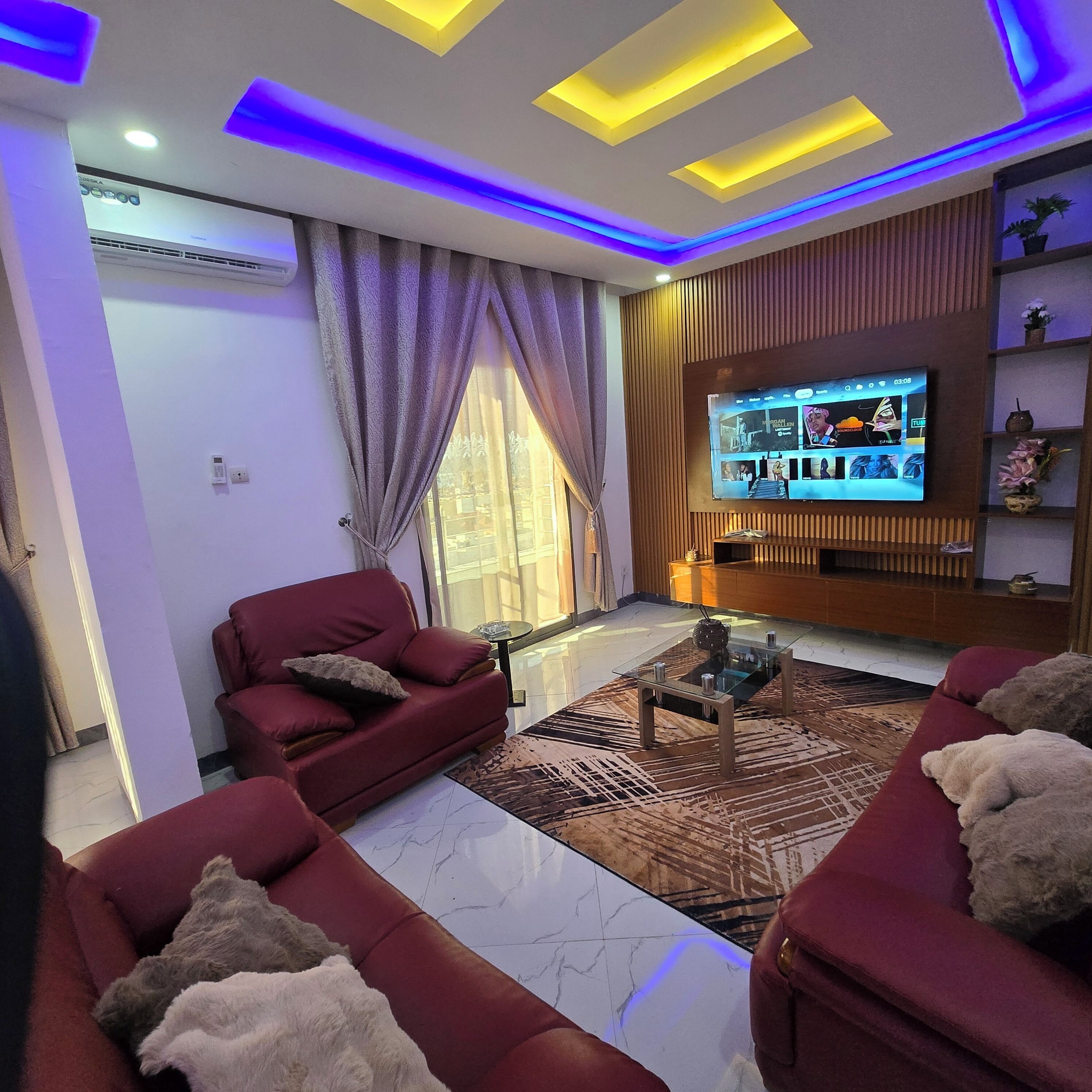 Deluxe Penthouse, Balcony, Beach View | Living area