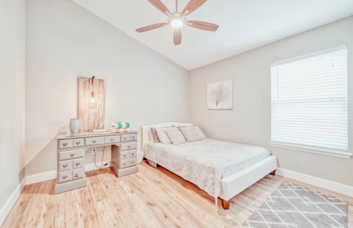 4 bedrooms, iron/ironing board, travel crib, internet