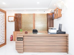 Reception - Townhouse Tender Village Seven Seas (Ranchi)