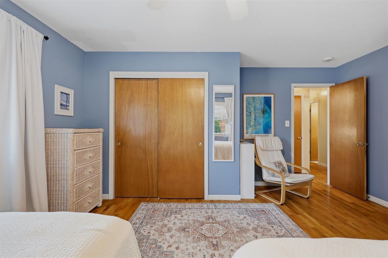 3 bedrooms, desk, iron/ironing board, WiFi