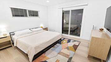 Iron/ironing board, WiFi