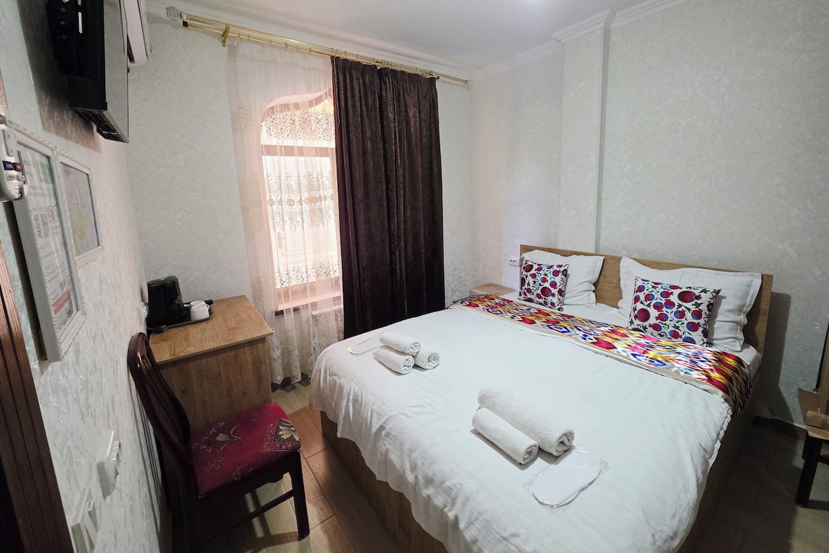 Comfort Double or Twin Room | Desk, laptop workspace, WiFi (free)