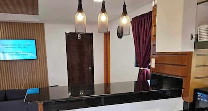 Cozy Baguio Hilltop Lodge with Mountain Views and Parking