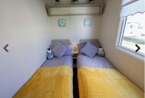 3 bedrooms, WiFi - Lyons Robinhood - 3 bedrooms (Rhyl)