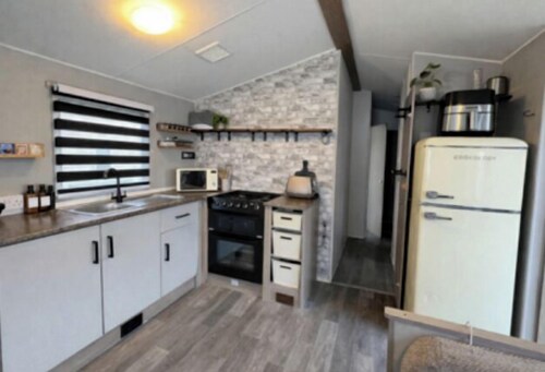Lyons Robinhood Rhyl 4 berth caravan