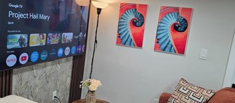 Cozy 2BR Suite • Private Entry • Free Parking• self check-in