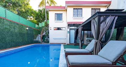 Fantastic 6-bedroom resort with AC in sunny San Salvador, Luxury house villa