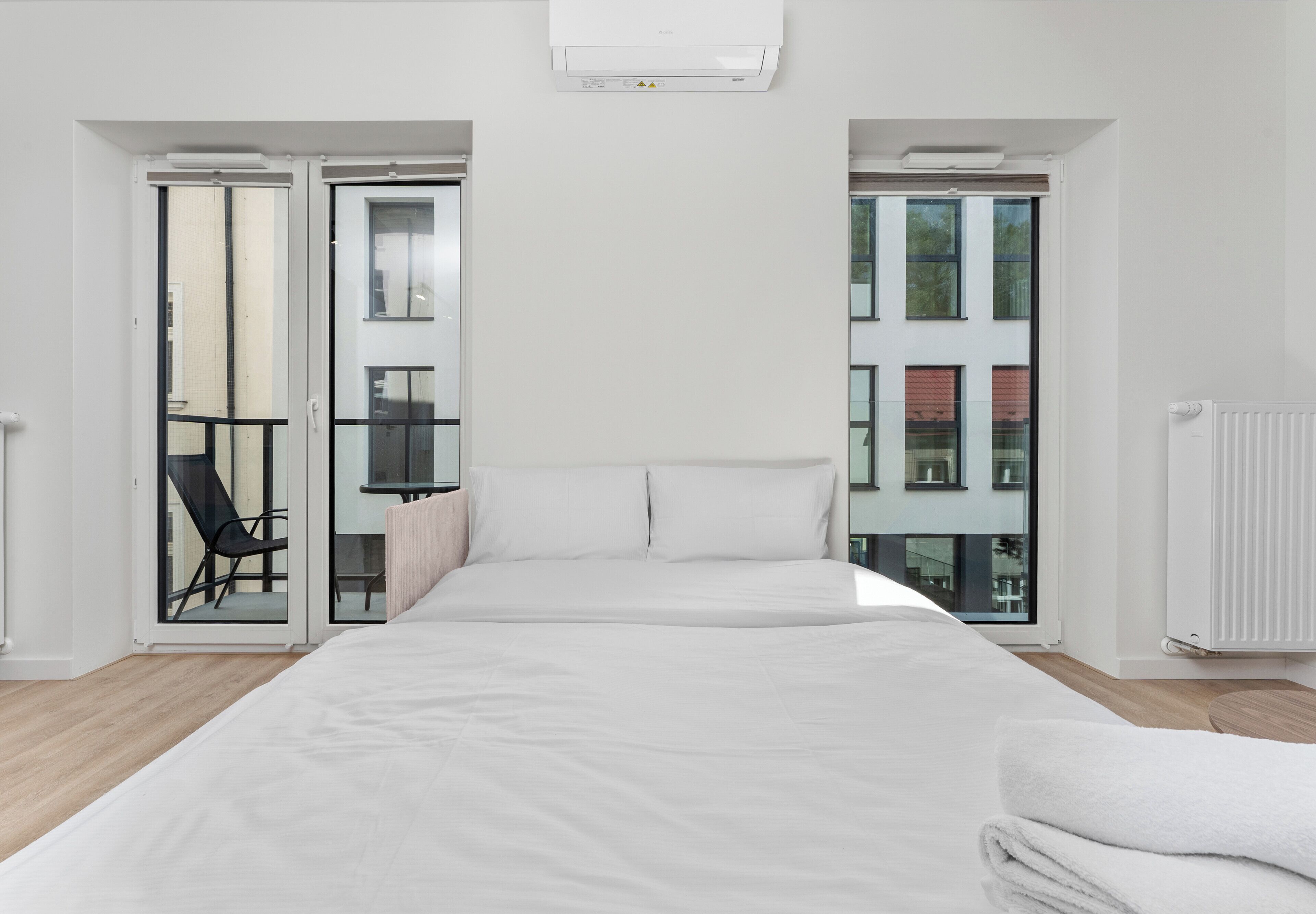 1 slaapkamer, een strijkplank/strijkijzer, wifi, beddengoed