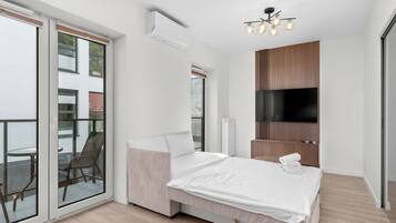 1 habitación, tabla de planchar con plancha, wifi y ropa de cama