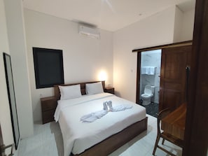 Family Double Room, Courtyard View | Desk, free WiFi - Moonrise Rooms (Badung)