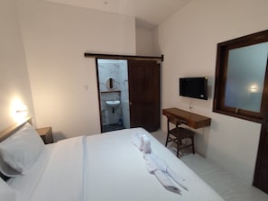 Family Double Room, Courtyard View | Desk, free WiFi - Moonrise Rooms (Badung)