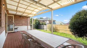 Terrace/patio - Drumbern Pool House Macquarie Links (Macquarie Links)