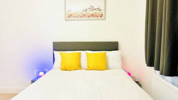 Iron/ironing board, WiFi, bed sheets
