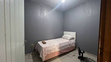2 bedrooms, WiFi (free), bed sheets