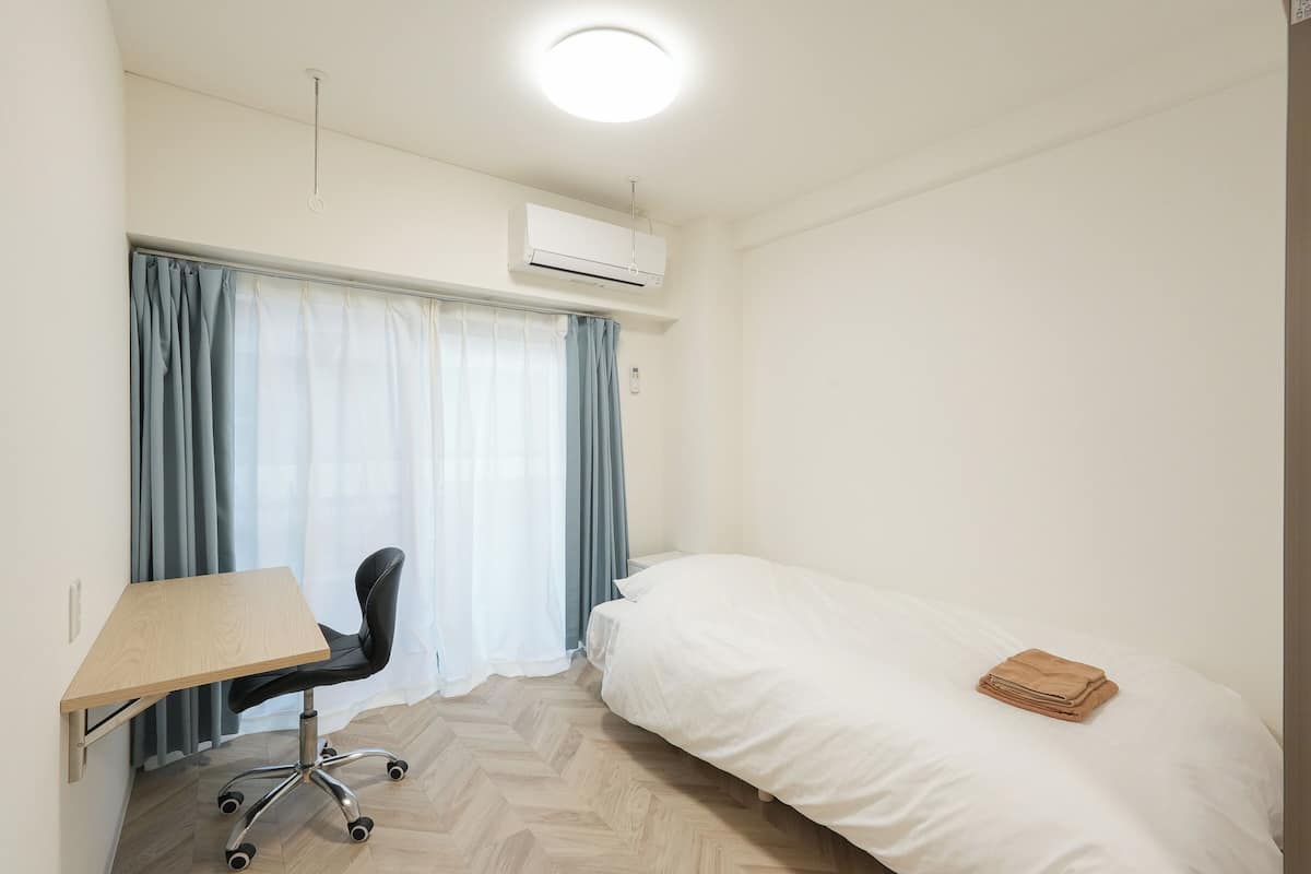 Apartment, Mehrere Betten, Balkon | Schreibtisch, Bügeleisen/Bügelbrett, kostenloses WLAN