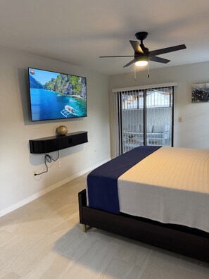 2 bedrooms, desk, iron/ironing board, travel crib