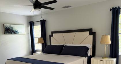 Sunshine Haven Beautiful 2BR Retreat