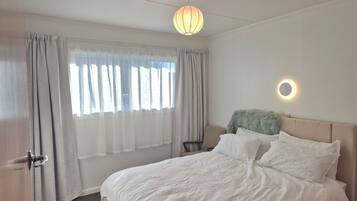 2 bedrooms, bed sheets