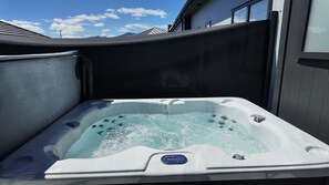 Bañera de hidromasaje exterior