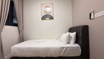 Iron/ironing board, free WiFi